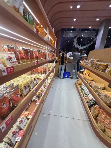Inside Shriram Tamtam Wala on Waghodia Road